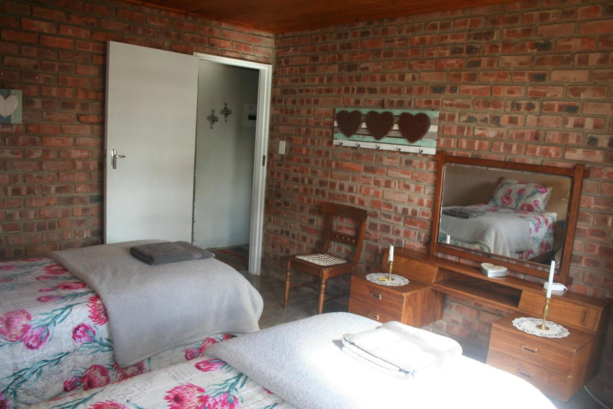 Suikerbosskuur Rondavel & Chalet Amsterdam Extérieur photo