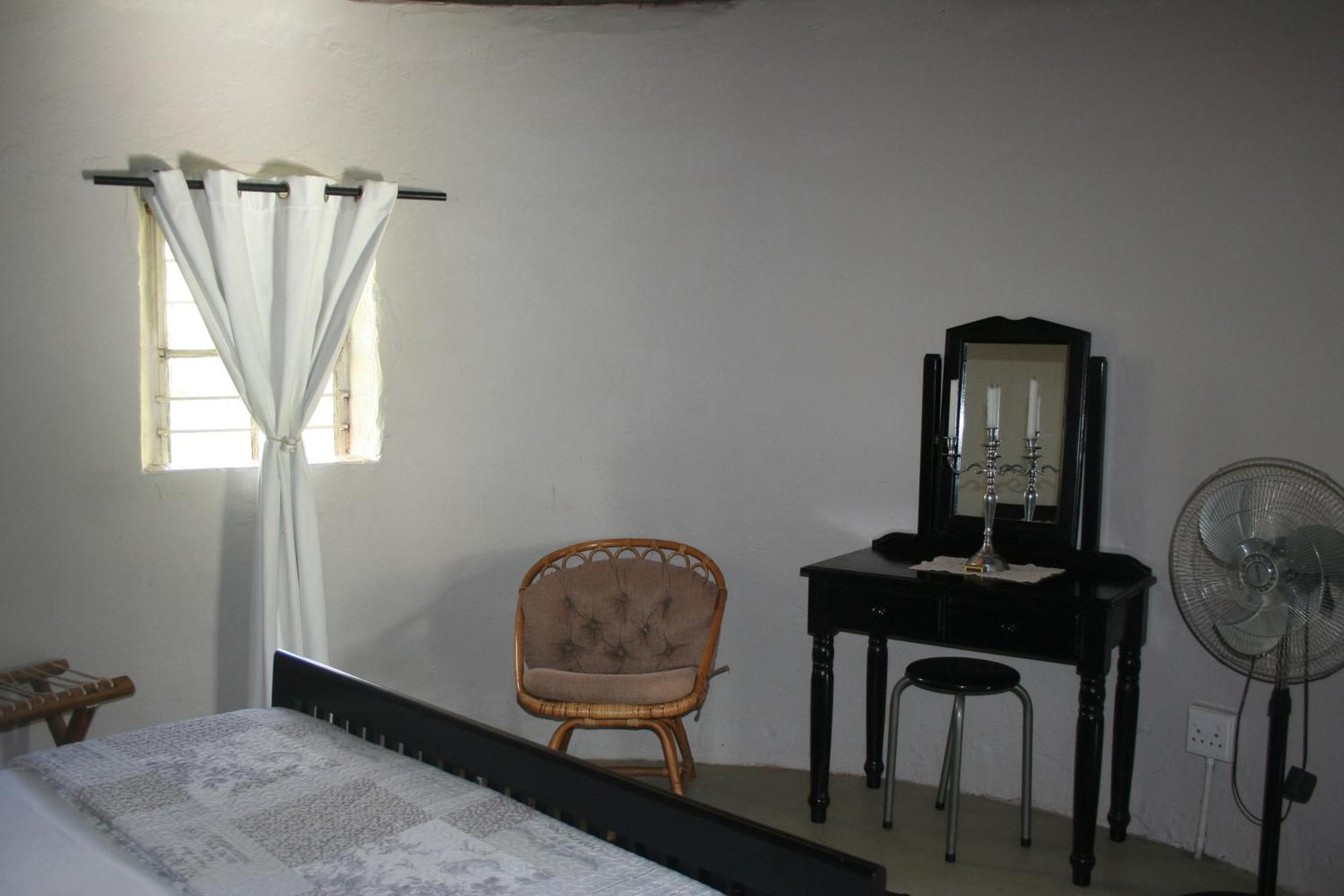 Suikerbosskuur Rondavel & Chalet Amsterdam Extérieur photo